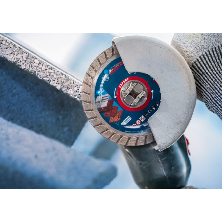 BOSCH Diamantový řezací kotouč EXPERT MultiMaterial X-LOCK 125 × 22,23 × 2,4 × 12 mm 2608901597