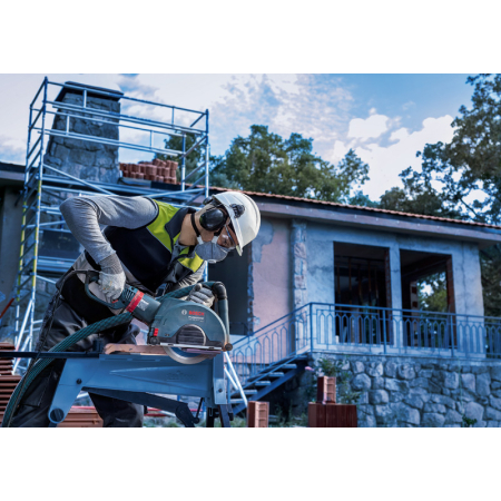 BOSCH Diamantový řezací kotouč EXPERT MultiMaterial 230 × 22,23 × 2,4 × 15 mm 2608901598