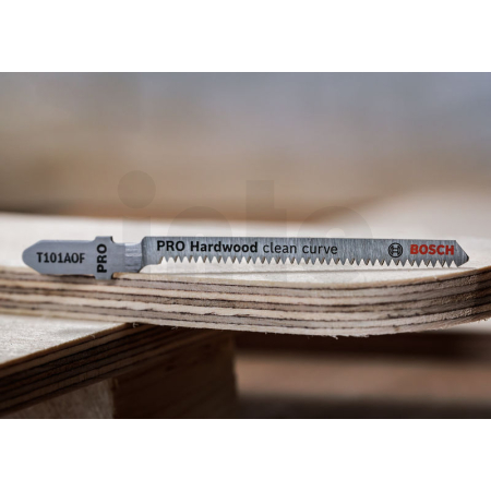 BOSCH Pilový plátek pro přímočaré pily s obrácenými zuby PRO Hardwood clean curve T101AOF, 83 mm, 2 ks 2608655093