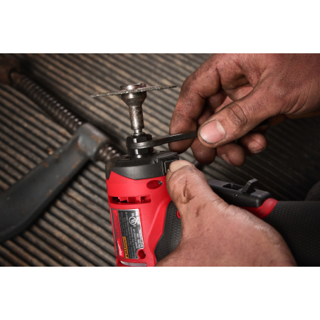 MILWAUKEE M12 FDGA2-522B FUEL úhlová bruska s variabilní rychlostí, 76 mm 4933498980