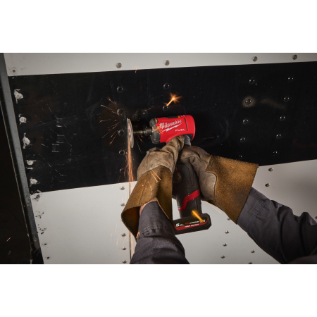 MILWAUKEE M12 FDGA2-522BA FUEL úhlová bruska s variabilní rychlostí 1x5.0Ah + 1x2.0Ah 4933500525