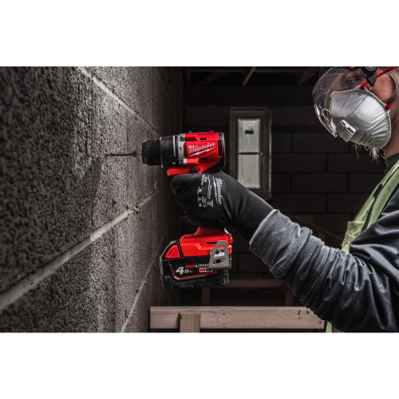 MILWAUKEE M18 BLPDRC-402C kompaktní bezuhlíková příklepová vrtačka 4933492824