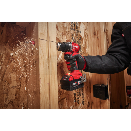 MILWAUKEE M18 BLPDRC-402C kompaktní bezuhlíková příklepová vrtačka 4933492824