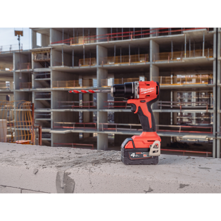 MILWAUKEE M18 BLPDRC-402C kompaktní bezuhlíková příklepová vrtačka 4933492824