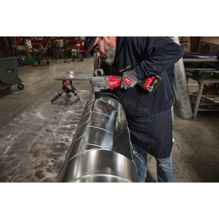 MILWAUKEE M18 FUEL™ prostřihovač plechu 3,5 mm 4933498983