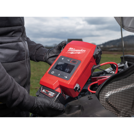 MILWAUKEE M18™ startovací zdroj 4933498026