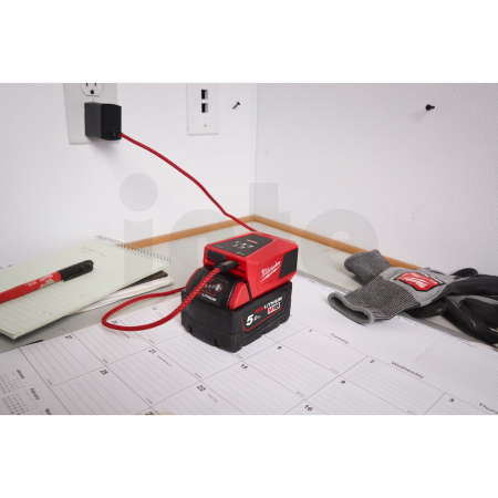 MILWAUKEE M18™ TOP-OFF mini nabíječka 4932499165
