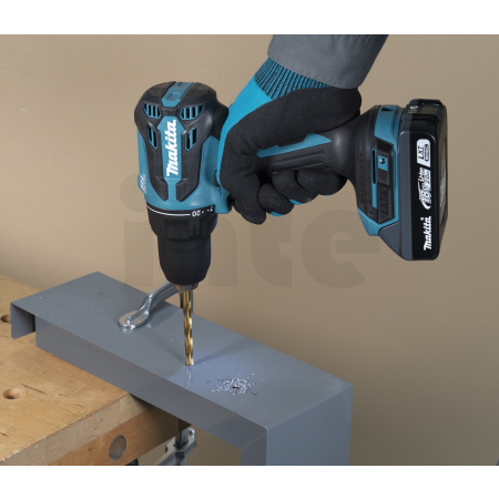Makita - Aku bezuhlíkový šroubovák Li-ion LXTB 18V/2,0 Ah DDF490WVE