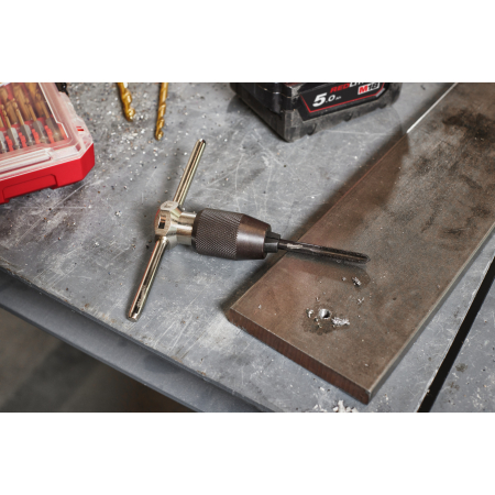 MILWAUKEE Sada metrických závitníků a matric 17 ks 4932498720