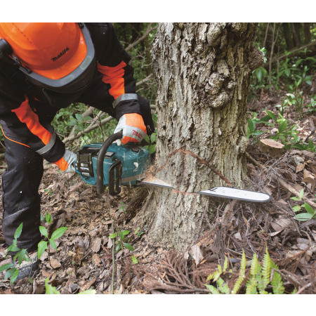 Makita - Aku řetězová pila 400 mm Li-ion XGT 40V, bez aku Z UC030GZ01