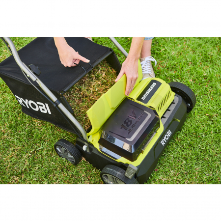 RYOBI RY18SFX35A 18V Bezuhlíkový akumulátorový vertikutátor, šířka záběru 35cm 5133004548