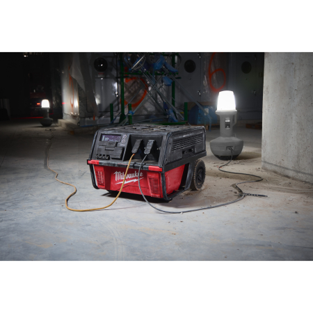 MILWAUKEE Pojízdný zdroj energie 7 200/ 3 600 W, 6,0 kWh 4933500156