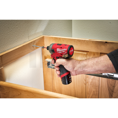 MILWAUKEE M12 FUEL™ SURGE™ ¼″ Hydraulický rázový utahovák 4933464973