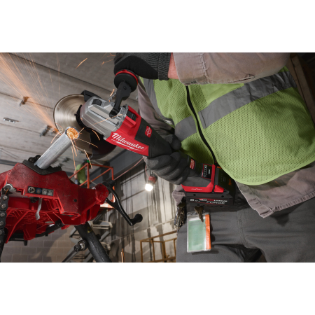 MILWAUKEE M18 FUEL™ vysoce výkonná 125mm úhlová bruska s ONE-KEY™ a kolébkovým spínačem 4933500036