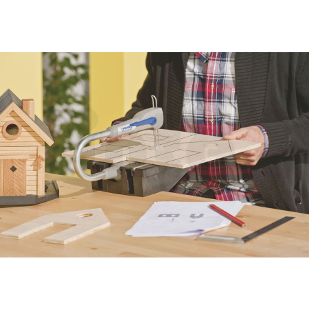 BOSCH Lupínková pila DREMEL® Moto-Saw jemný pilový list na dřevo 2615MS52JA