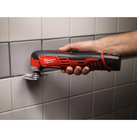 MILWAUKEE M12™ kompaktní multifunkční nářadí 4933427180