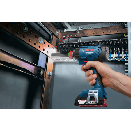 BOSCH Kombinovaná sada Kombinovaná sada: GDX 180-LI + GSR 180-LI + 2× GBA 18V 1.5Ah + AL 1814 CV v kufříku 06019G5222