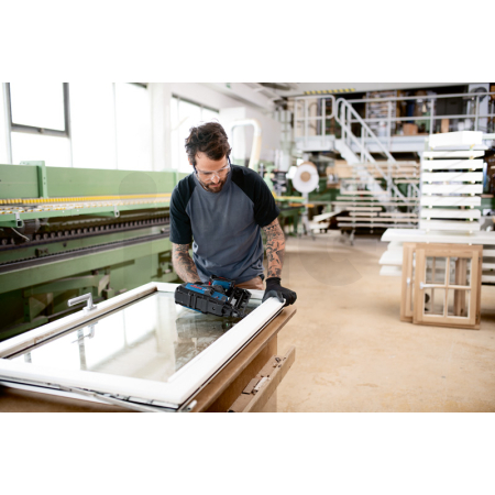 BOSCH Akumulátorová hřebíkovačka do dřeva GNH 18V-64 M 0601481003