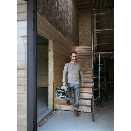 BOSCH Kapovací a pokosová pila GCM 216 0601B33000