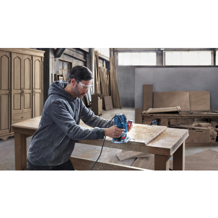 BOSCH Horní frézka GOF 130 06016B7000