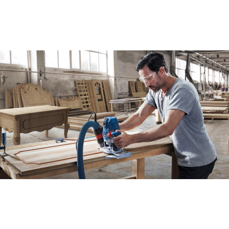 BOSCH Horní frézka GOF 130 06016B7000