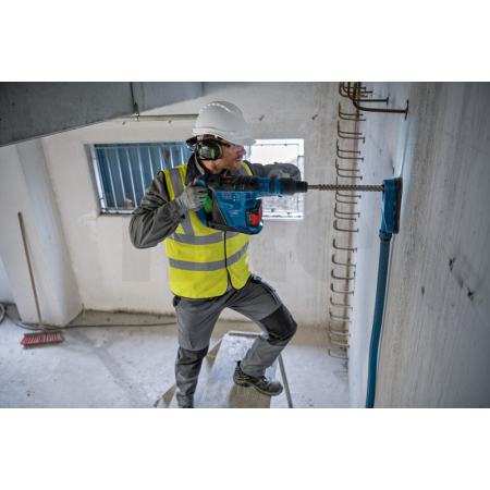 BOSCH Akumulátorové vrtací kladivo BITURBO s SDS max GBH 18V-40 C 0611917120