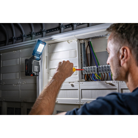 BOSCH Akumulátorová svítilna GLI 18V-800 0601443600