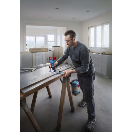 BOSCH Akumulátorová ohraňovací frézka GLF 18V-8 06016C6001