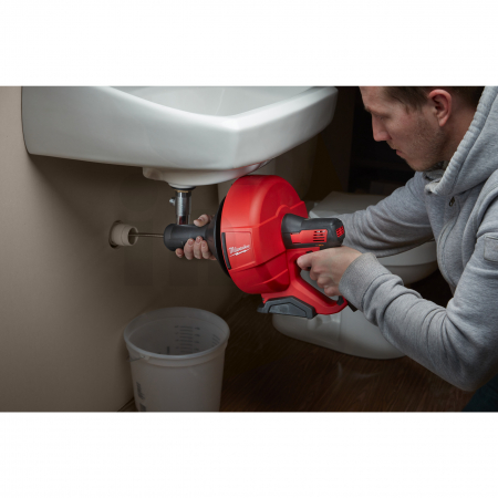 MILWAUKEE M12™ subkompaktní čistič potrubí se spirálou o průměru 8 mm 4933451633