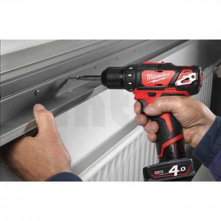 MILWAUKEE M12BDD-202X - M12™ kompaktní vrtačka/šroubovák 4933446040