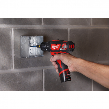 MILWAUKEE M12BPD-202C - M12™ kompaktní příklepová vrtačka 4933441940