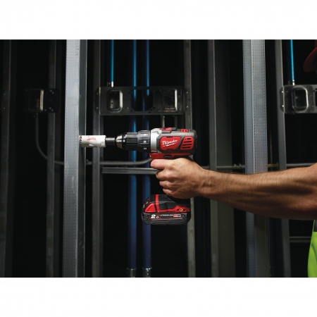 MILWAUKEE M18BDD-202C - M18™ kompaktní vrtací šroubovák 4933443555