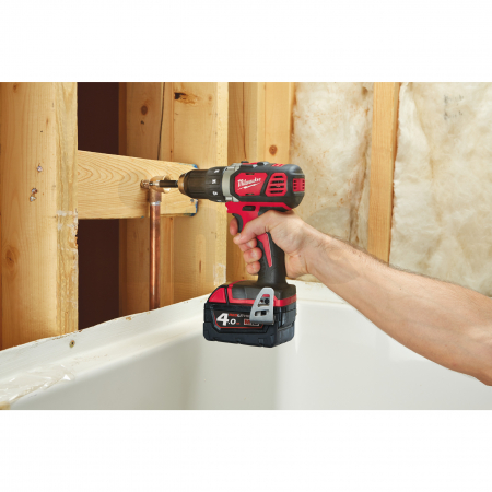 MILWAUKEE M18BDD-402C - M18™ kompaktní vrtací šroubovák 4933443565