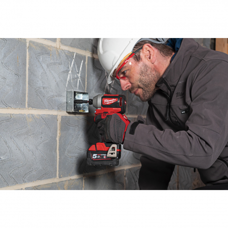 MILWAUKEE M18BLID2-502X - M18™ ¼″ hex bezuhlíkový rázový utahovák 4933464520