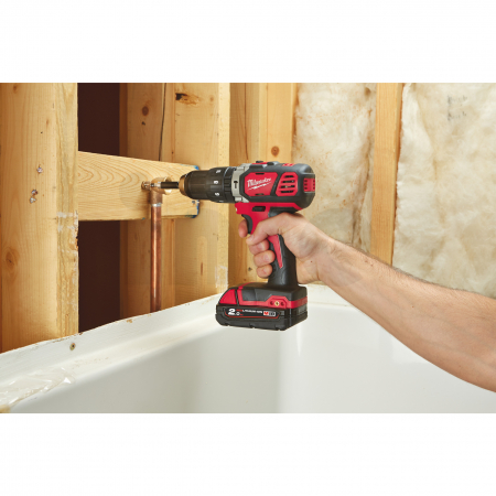 MILWAUKEE M18BPD-202C - M18™ kompaktní příklepová vrtačka 4933443515