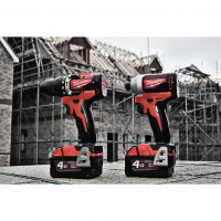 MILWAUKEE M18CBLID-402C - M18™ ¼″ hex kompaktní bezuhlíkový rázový utahovák   4933464534