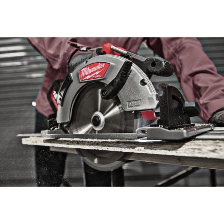 MILWAUKEE M18 FCSG66-0 FUEL™ Okružní pila 66mm na dřevo a plast 4933472163