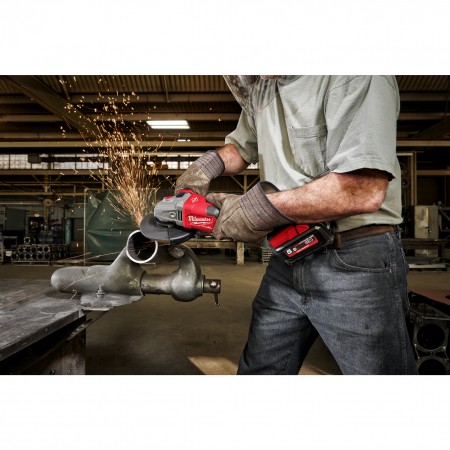 MILWAUKEE M18FHSAG125XB-552X - M18 FUEL™ úhlová bruska 125 mm s posuvným spínačem 4933471079