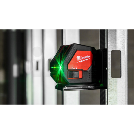 MILWAUKEE Zelený křížový laser na alkalické baterie 4933478753