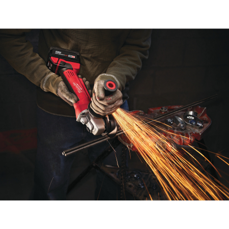MILWAUKEE M18™ 115 mm úhlová bruska s kolébkovým spínačem 4933441300