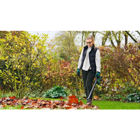 BOSCH Akumulátorový fukar na listí UniversalLeafBlower 18V-130 06008A0600