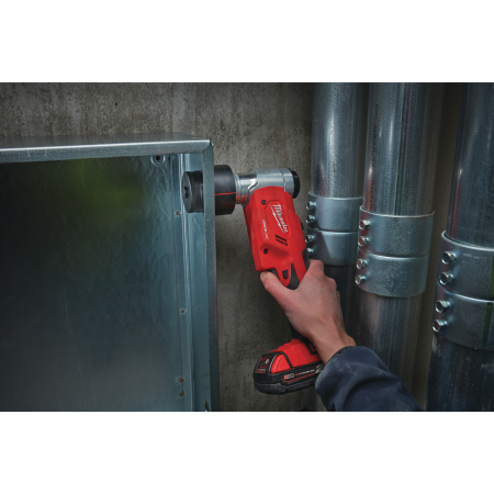 MILWAUKEE M18HKP-201C - M18™ FORCE LOGIC™ Hydraulický děrovač  4933451202