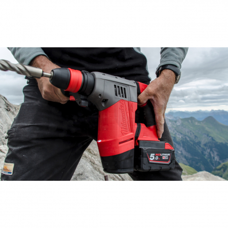 MILWAUKEE M28CHPX-0 - M28 FUEL™ 4-režimové kladivo SDS-plus se sklíčidlem FIXTEC™ 4933448000