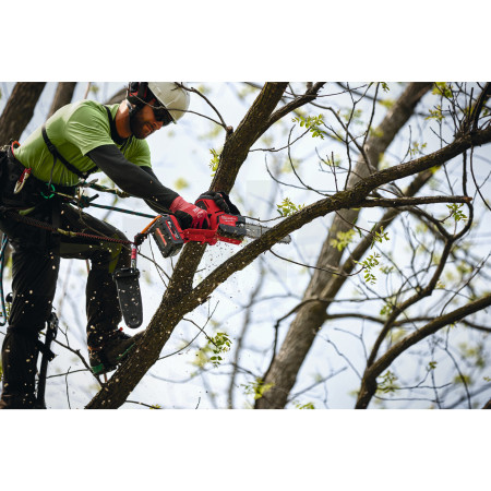 MILWAUKEE M18 FUEL™ HATCHET™ prořezávací pila s lištou 20 cm 4933480117