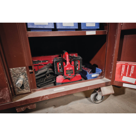 MILWAUKEE M18™ PACKOUT™ rychlonabíječka se šesti sloty 4932480162
