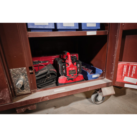 MILWAUKEE M18™ PACKOUT™ rychlonabíječka se šesti sloty 4932480162