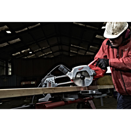 MILWAUKEE 8 ½"216 mm posuvná pokosová pila 4933471054