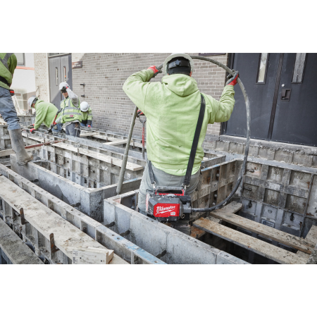 MILWAUKEE MX FUEL™ kufříkový ponorný vibrátor do betonu 4933479610