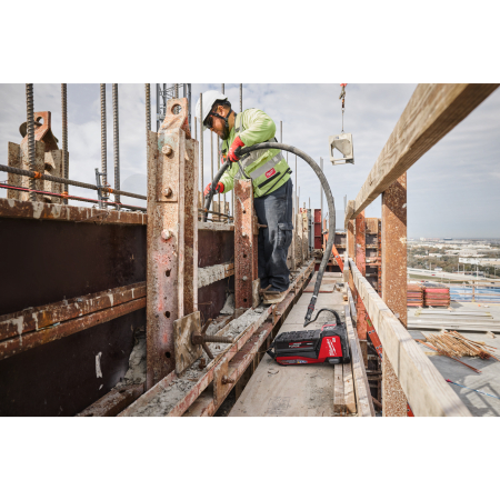 MILWAUKEE MXFCVHF-0 FUEL vysokofrekvenční vibrátor na beton 4933498132