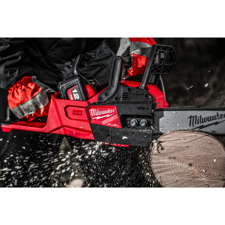 MILWAUKEE M18FCHSC-0 - M18 FUEL™ řetězová pila s lištou 30 cm 4933471441